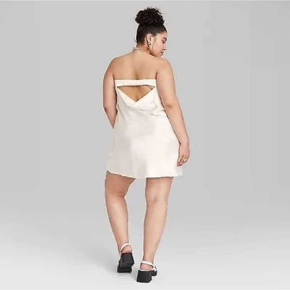 SATIN STRAPLESS MINI DRESS